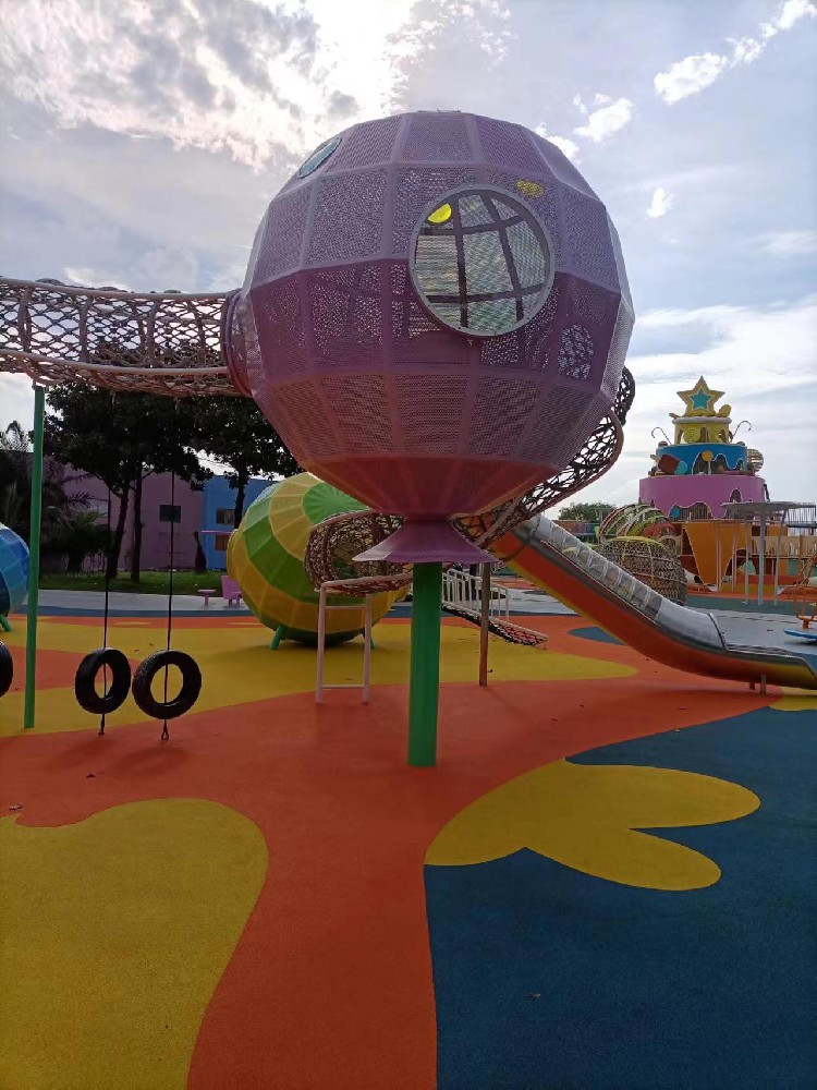 环球·体育圆满完成宁波达蓬山星梦乐园塑胶地面项目施工
